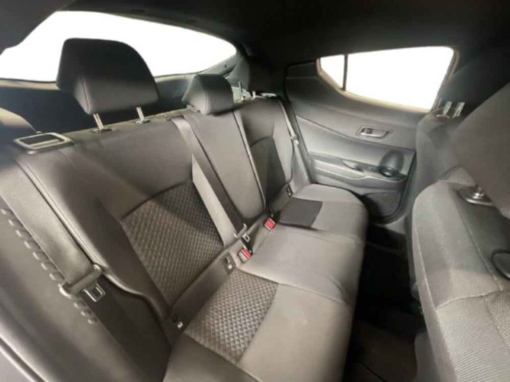 Toyota Toyota C-HR usata a Vercelli (8)