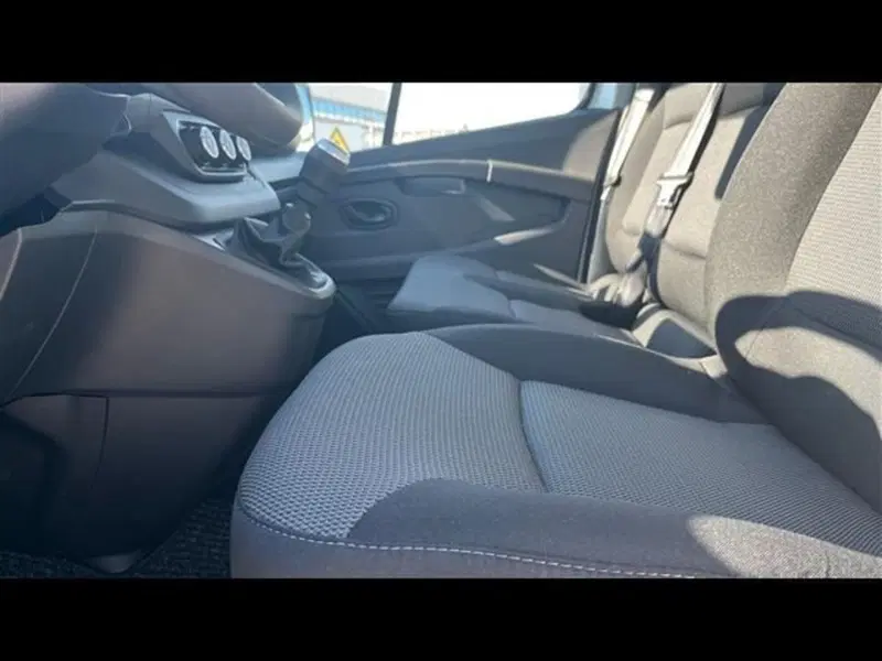 Renault Trafic Furgone nuova a Firenze (13)