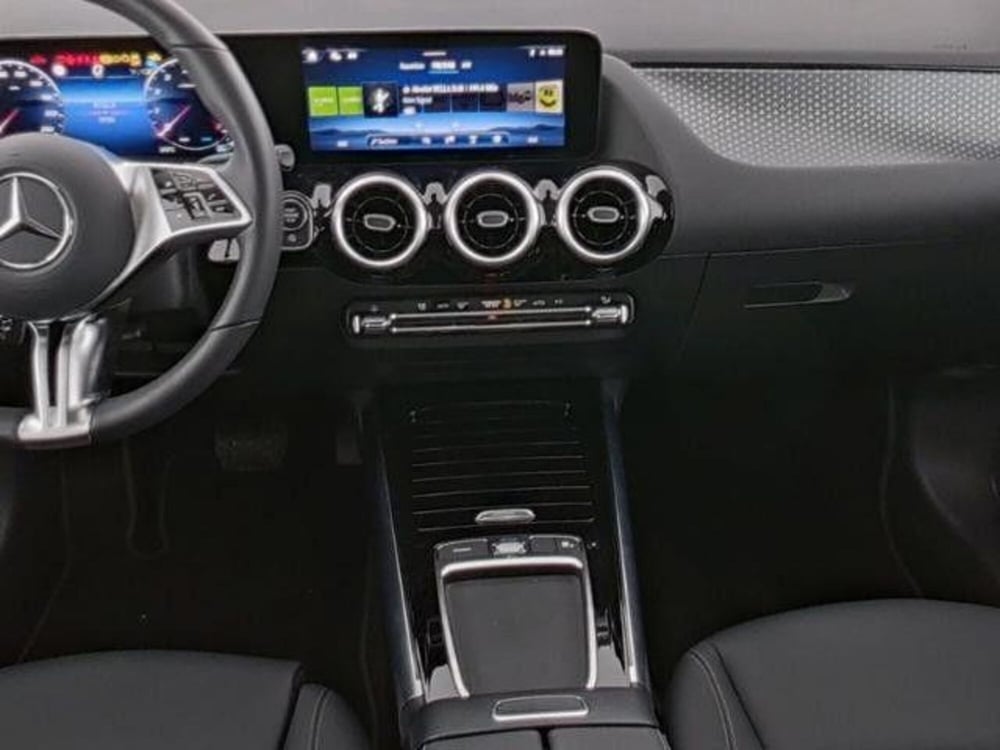 Mercedes-Benz GLA SUV usata a Milano (8)