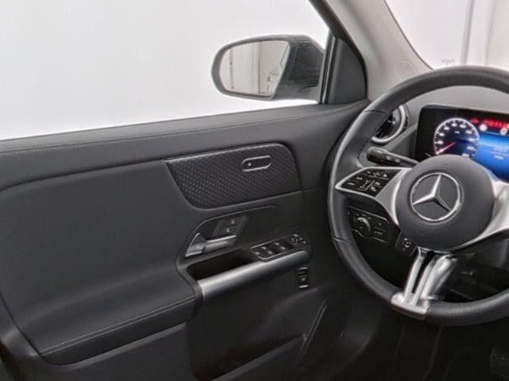 Mercedes-Benz GLA SUV usata a Milano (9)