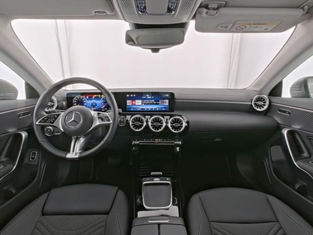 Mercedes-Benz CLA Shooting Brake usata a Milano (6)