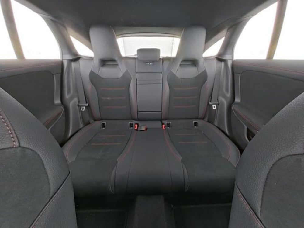 Mercedes-Benz CLA Shooting Brake usata a Milano (10)