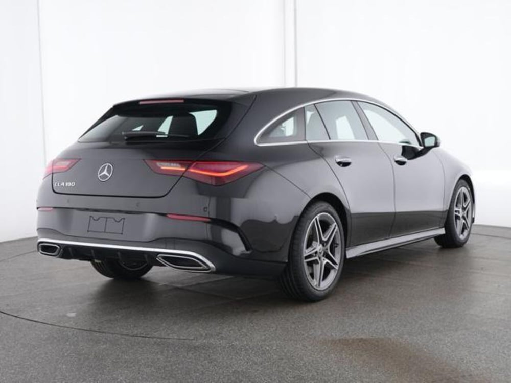 Mercedes-Benz CLA Shooting Brake usata a Milano (3)