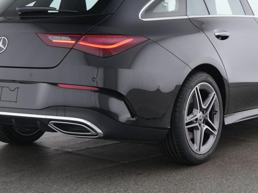 Mercedes-Benz CLA Shooting Brake usata a Milano (4)