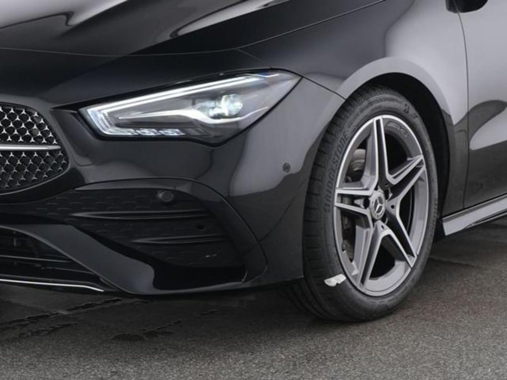 Mercedes-Benz CLA Shooting Brake usata a Milano (5)