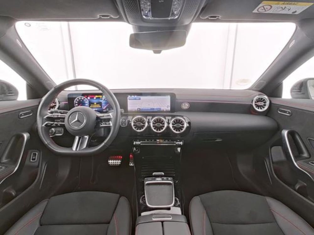 Mercedes-Benz CLA Shooting Brake usata a Milano (6)