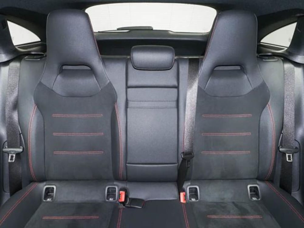 Mercedes-Benz CLA Shooting Brake usata a Milano (11)