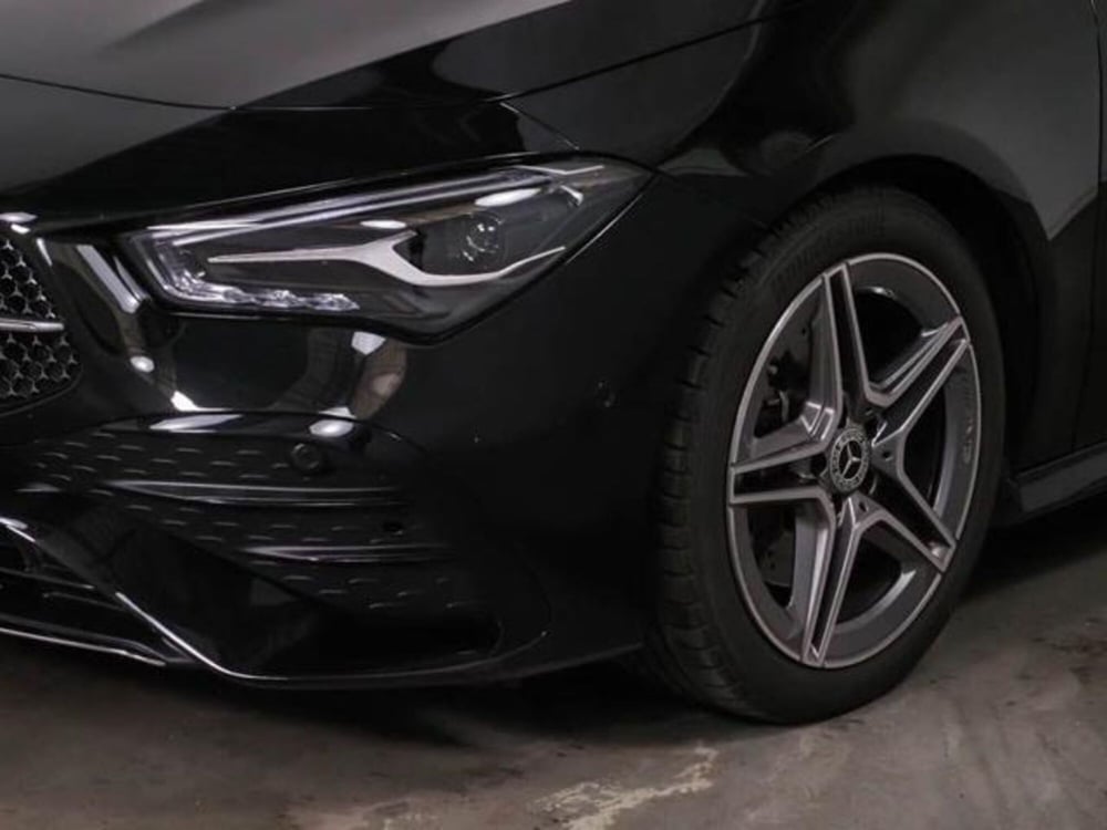 Mercedes-Benz CLA Shooting Brake usata a Milano (5)
