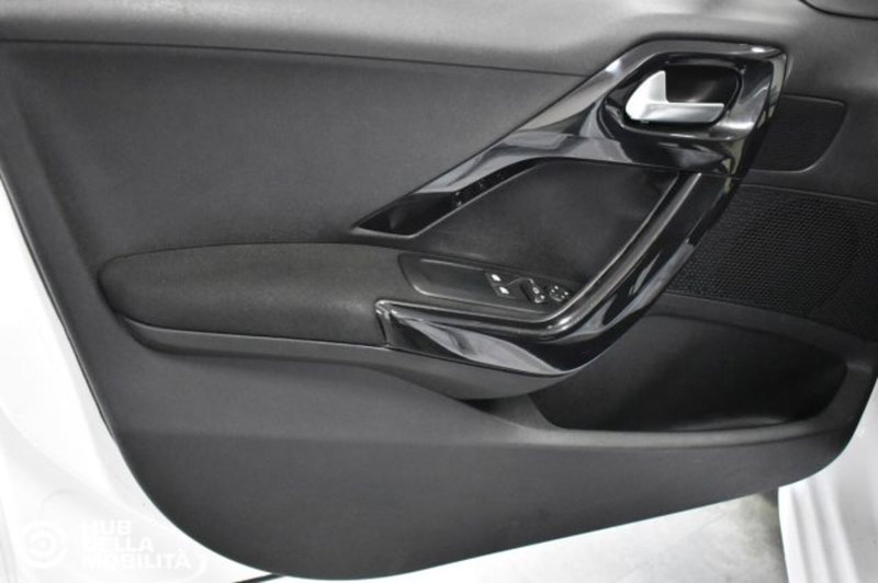Peugeot 208 usata a Perugia (8)