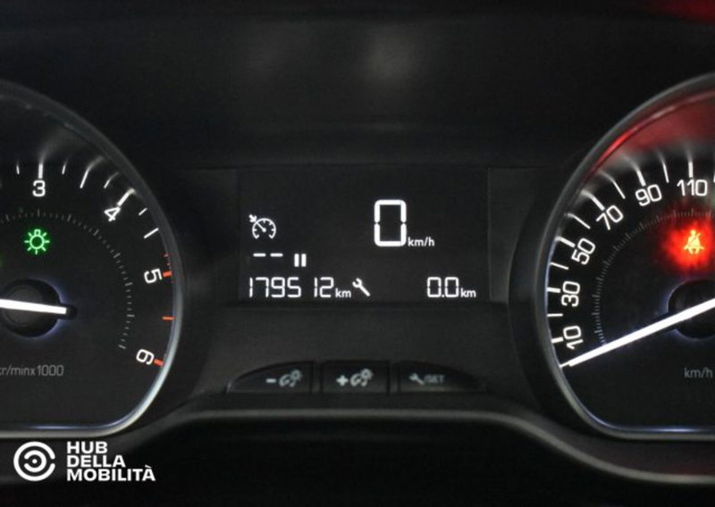 Peugeot 208 usata a Perugia (9)