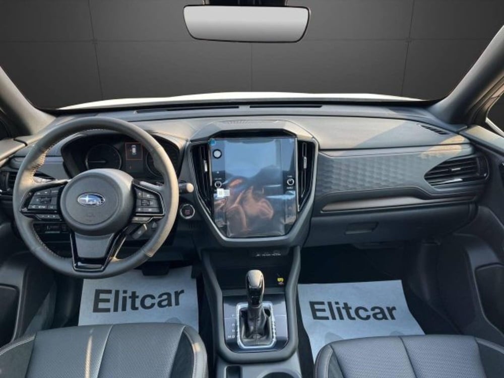 Subaru Forester nuova a Novara (14)