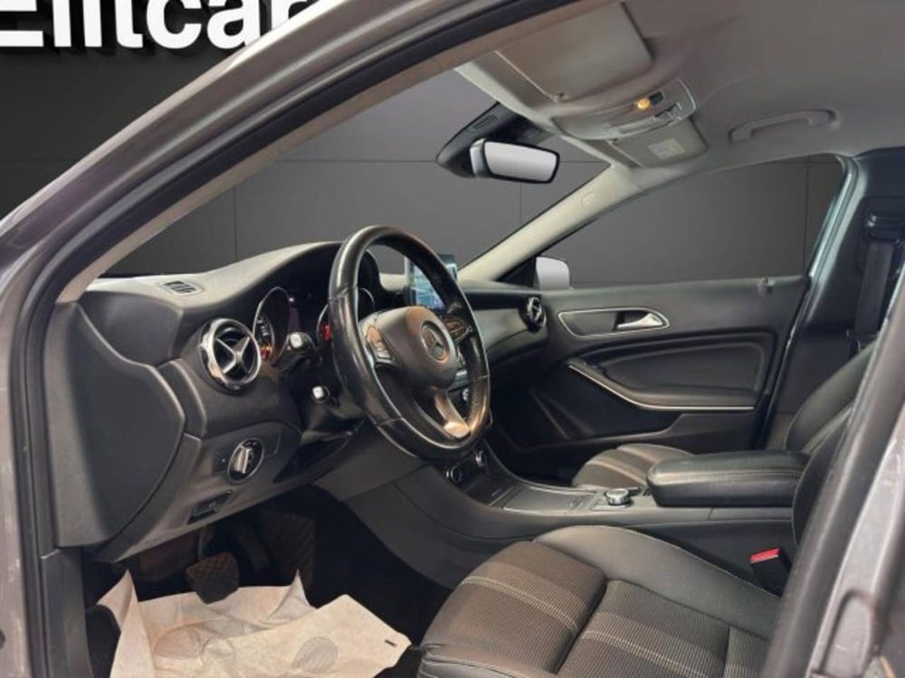 Mercedes-Benz GLA SUV usata a Novara (8)