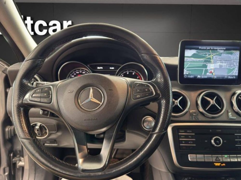Mercedes-Benz GLA SUV usata a Novara (9)