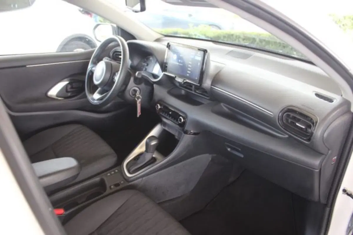 Toyota Yaris Cross usata a Roma (7)