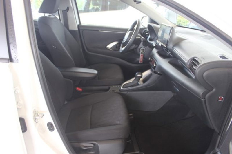 Toyota Yaris Cross usata a Roma (8)