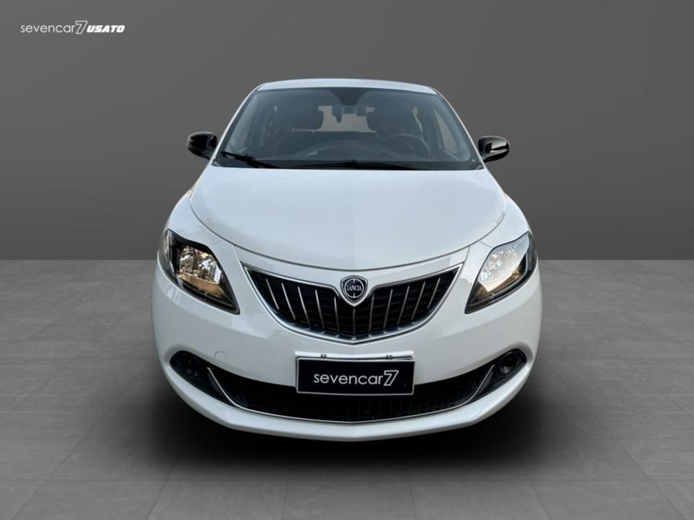 Lancia Ypsilon usata a Verona (2)