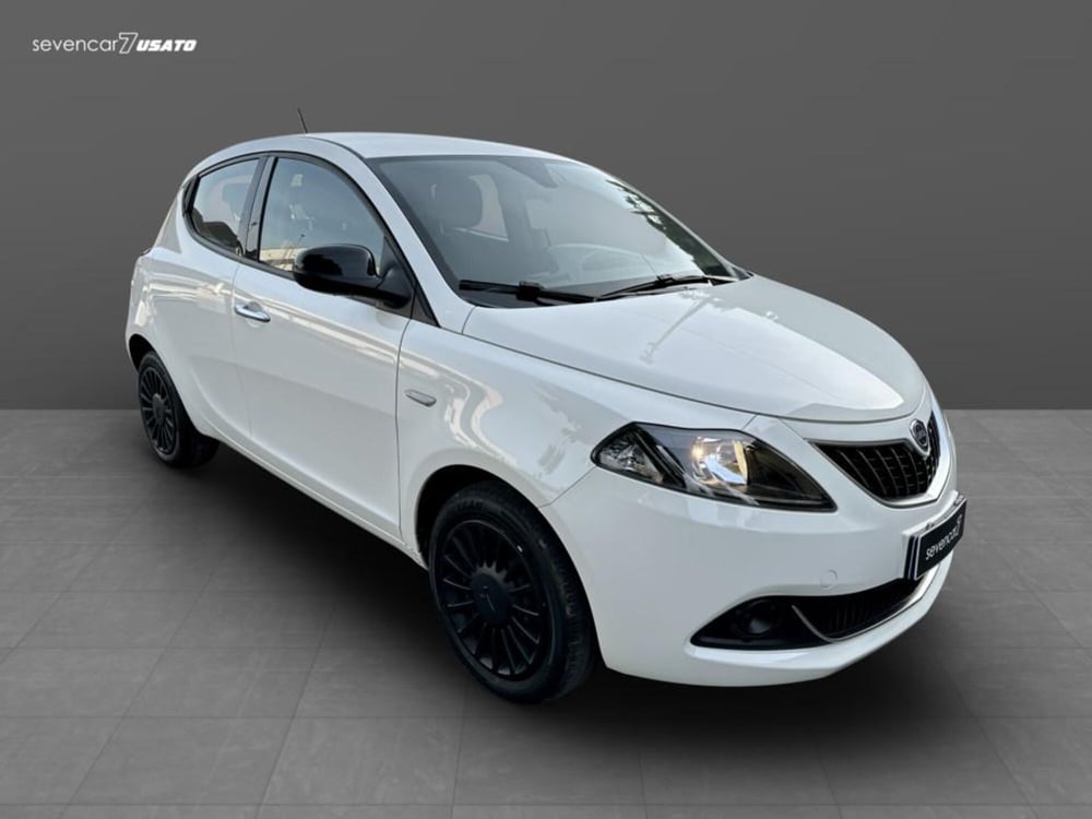 Lancia Ypsilon usata a Verona (3)