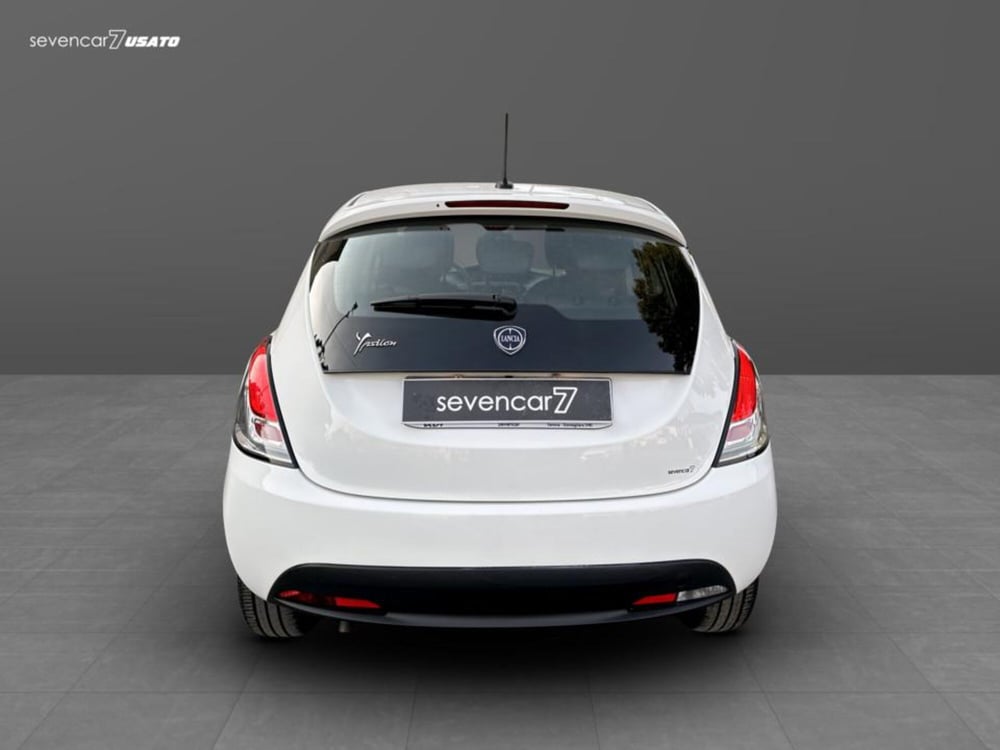 Lancia Ypsilon usata a Verona (6)
