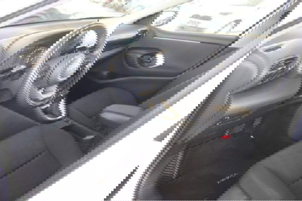 Toyota Yaris Cross usata a Roma (12)