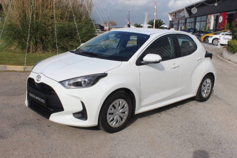 Toyota Yaris Cross usata a Roma (3)