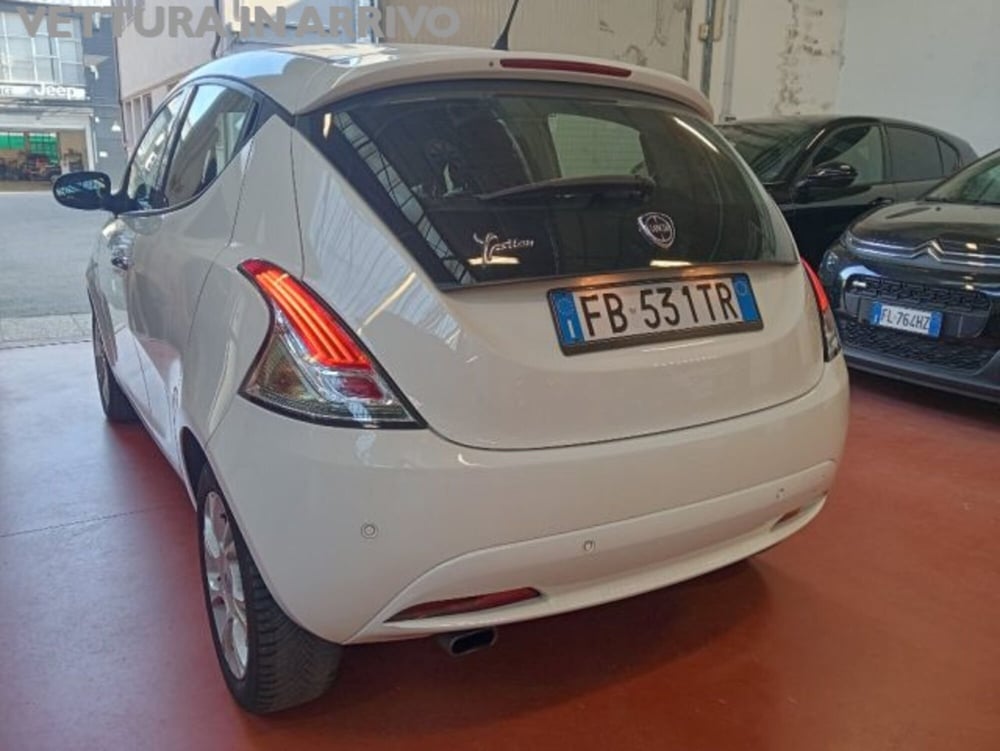 Lancia Ypsilon usata a Modena (4)