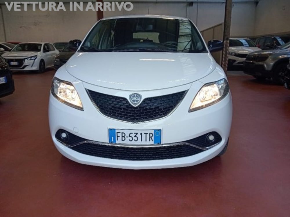 Lancia Ypsilon usata a Modena (5)
