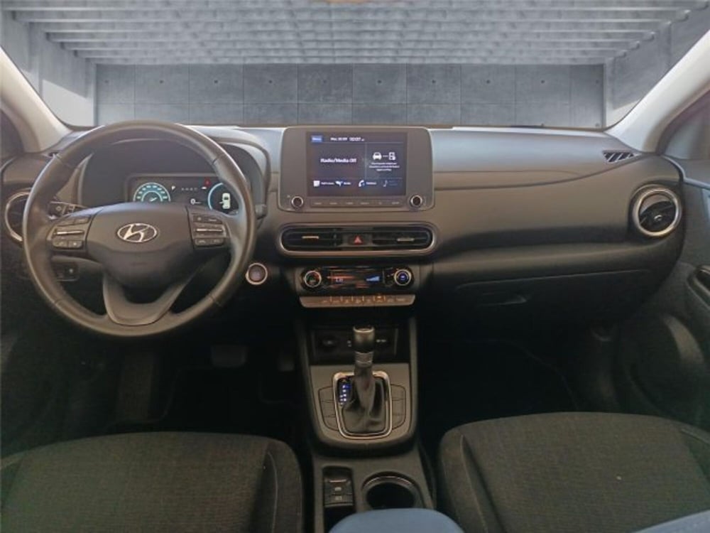 Hyundai Kona usata a Bari (12)
