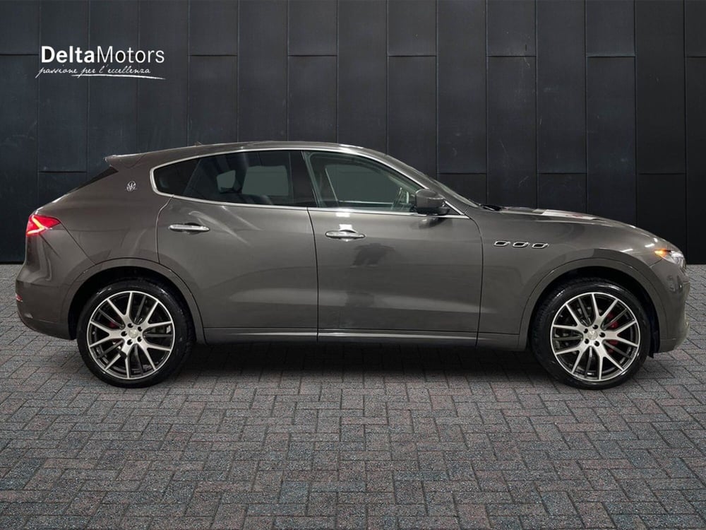 Maserati Levante usata a Macerata (3)
