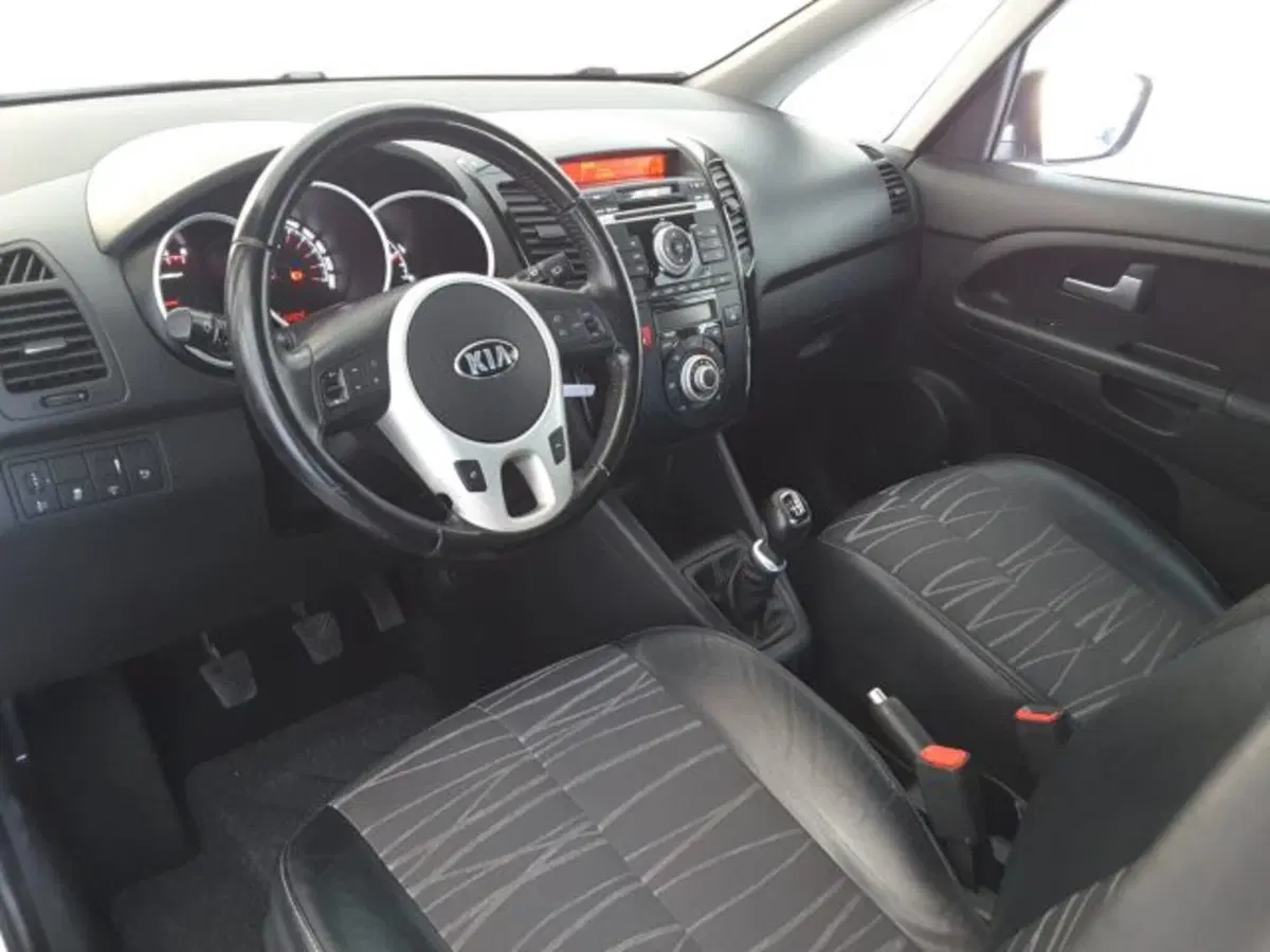 Kia Venga usata a Firenze (5)
