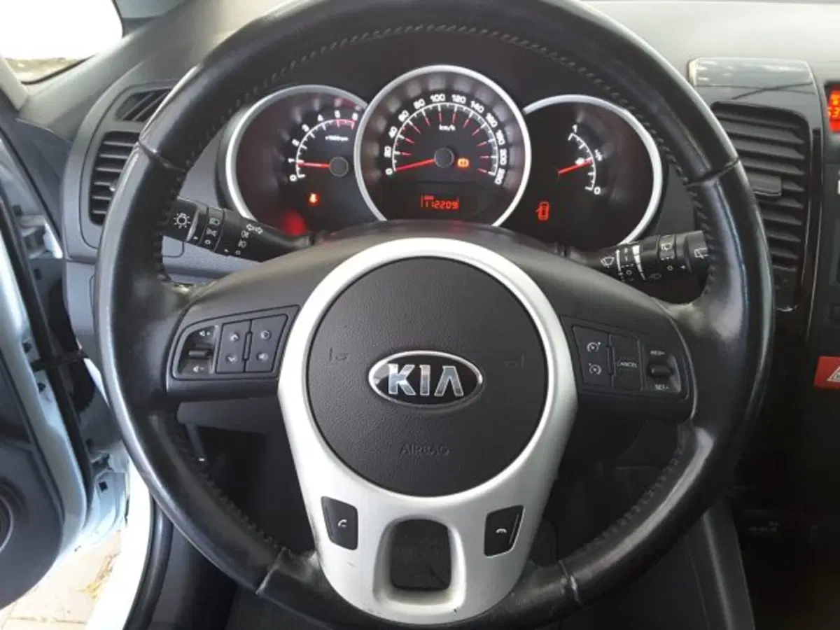 Kia Venga usata a Firenze (6)