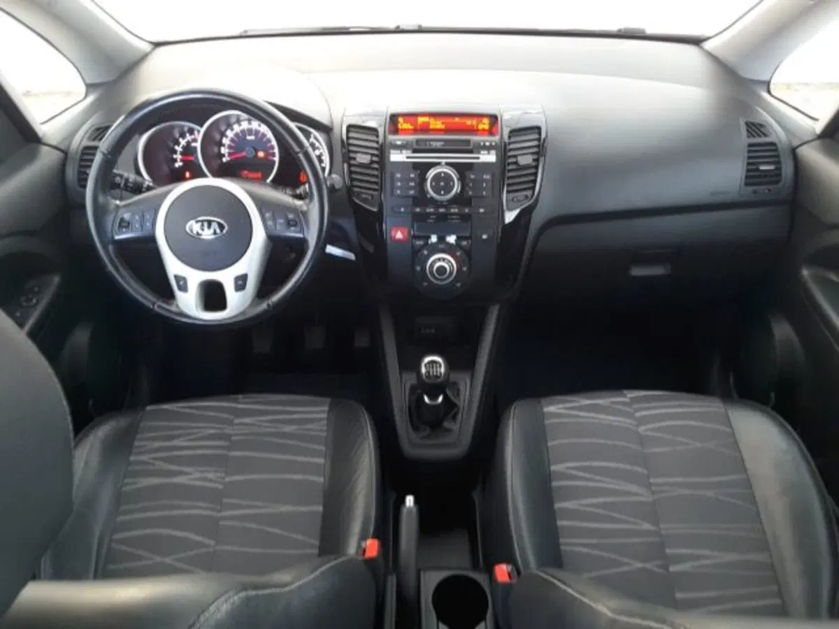 Kia Venga usata a Firenze (7)