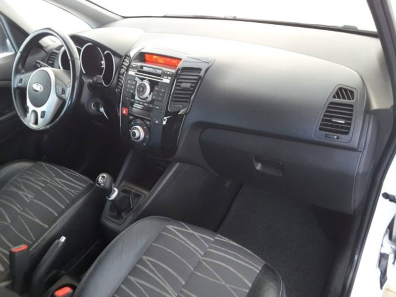 Kia Venga usata a Firenze (8)