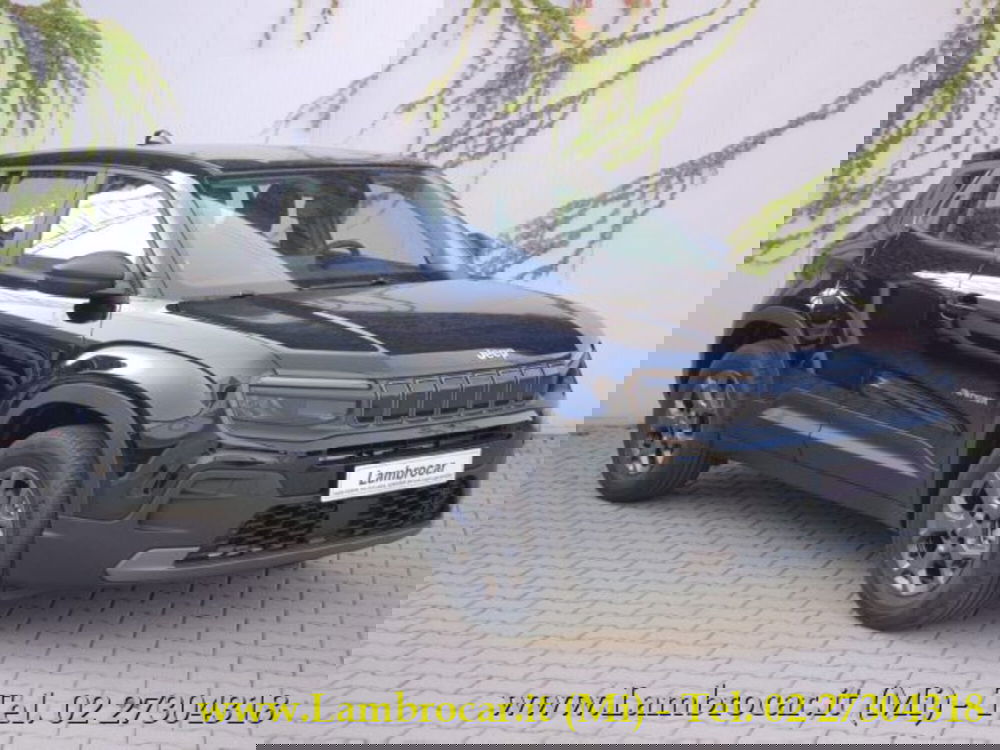 Jeep Avenger nuova a Milano