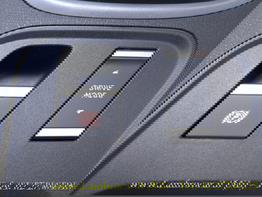 Jeep Avenger nuova a Milano (12)