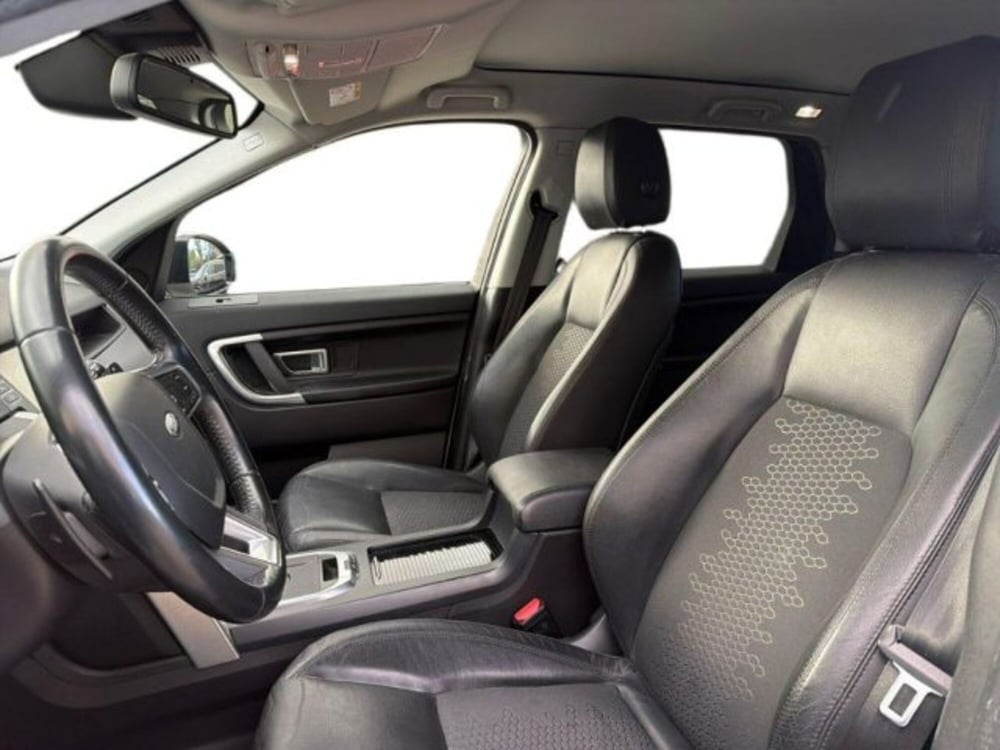 Land Rover Discovery Sport usata a Lecce (14)