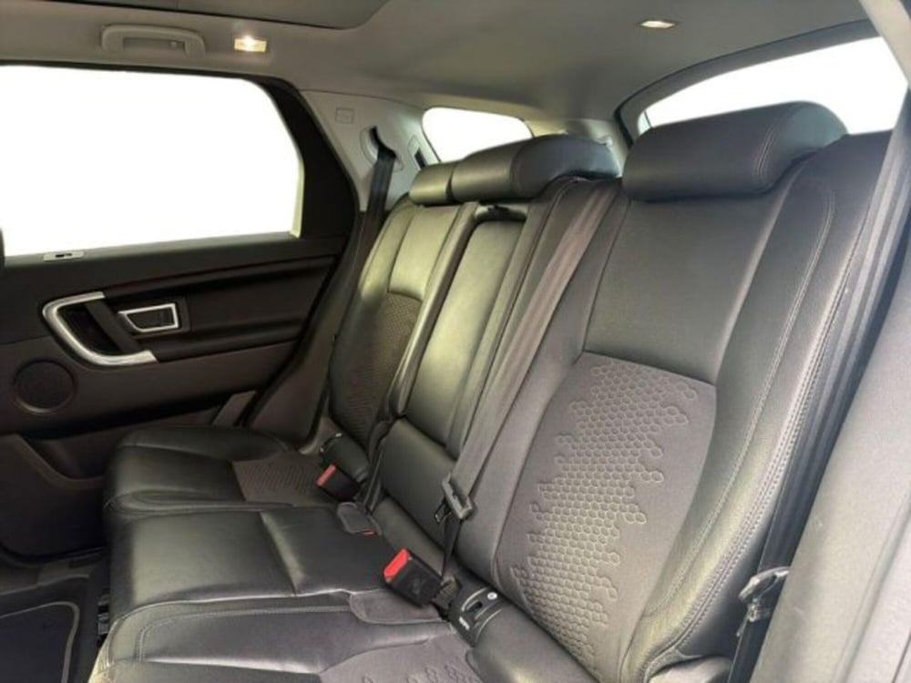 Land Rover Discovery Sport usata a Lecce (15)