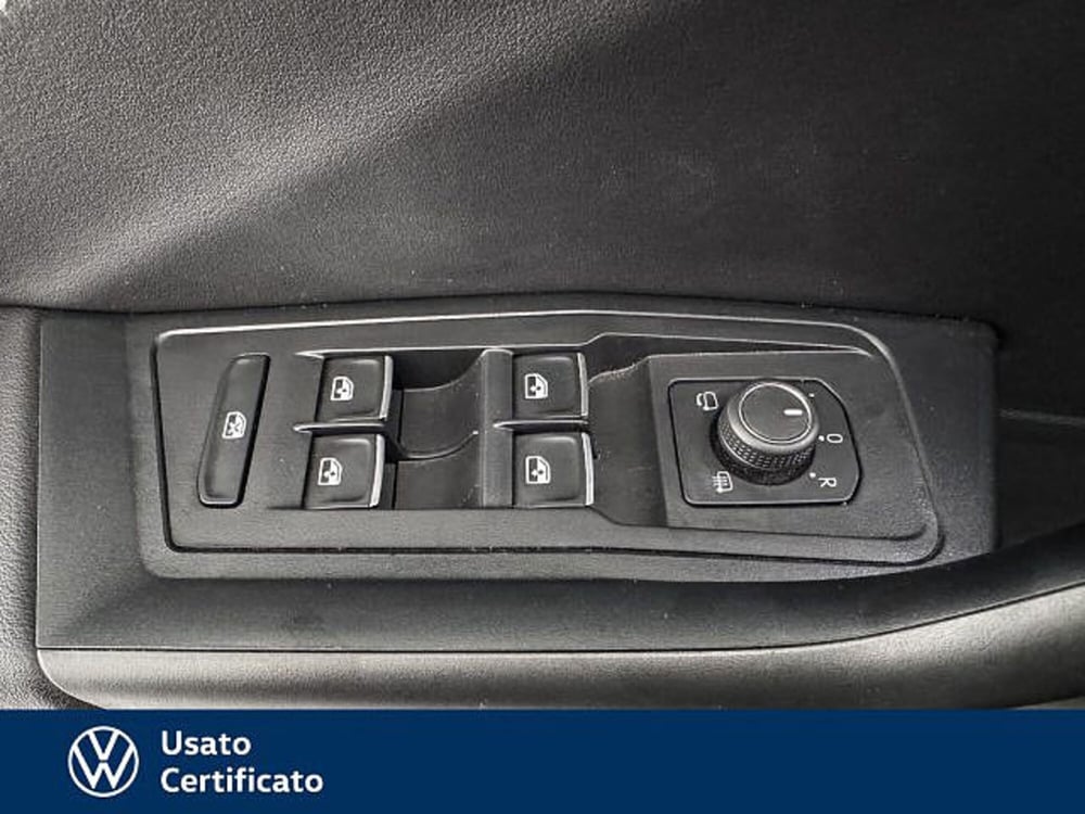 Volkswagen T-Roc usata a Vicenza (10)