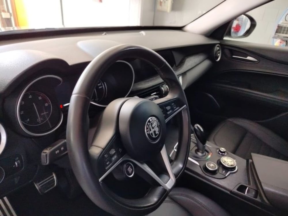 Alfa Romeo Stelvio usata a Forlì-Cesena (20)