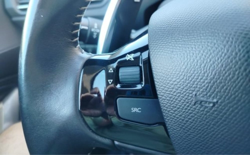Peugeot 308 usata a Oristano (14)