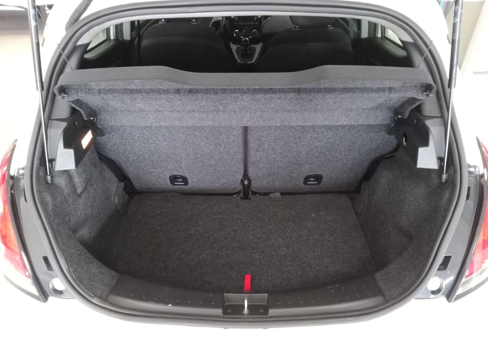 Lancia Ypsilon usata a Alessandria (10)
