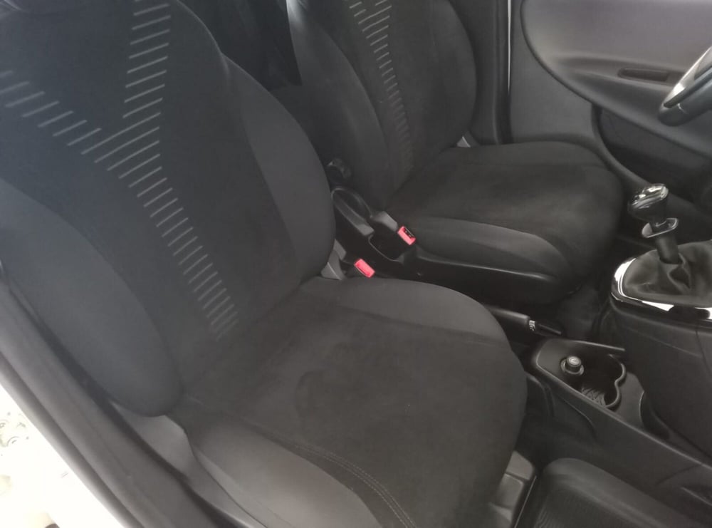 Lancia Ypsilon usata a Alessandria (11)