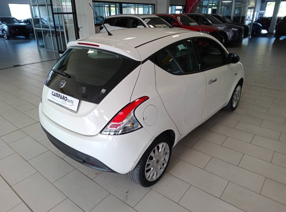 Lancia Ypsilon usata a Alessandria (12)