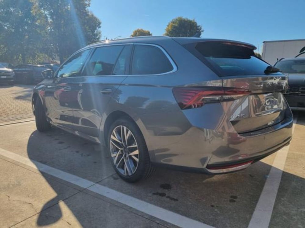 Skoda Octavia Station Wagon nuova a Pisa (19)
