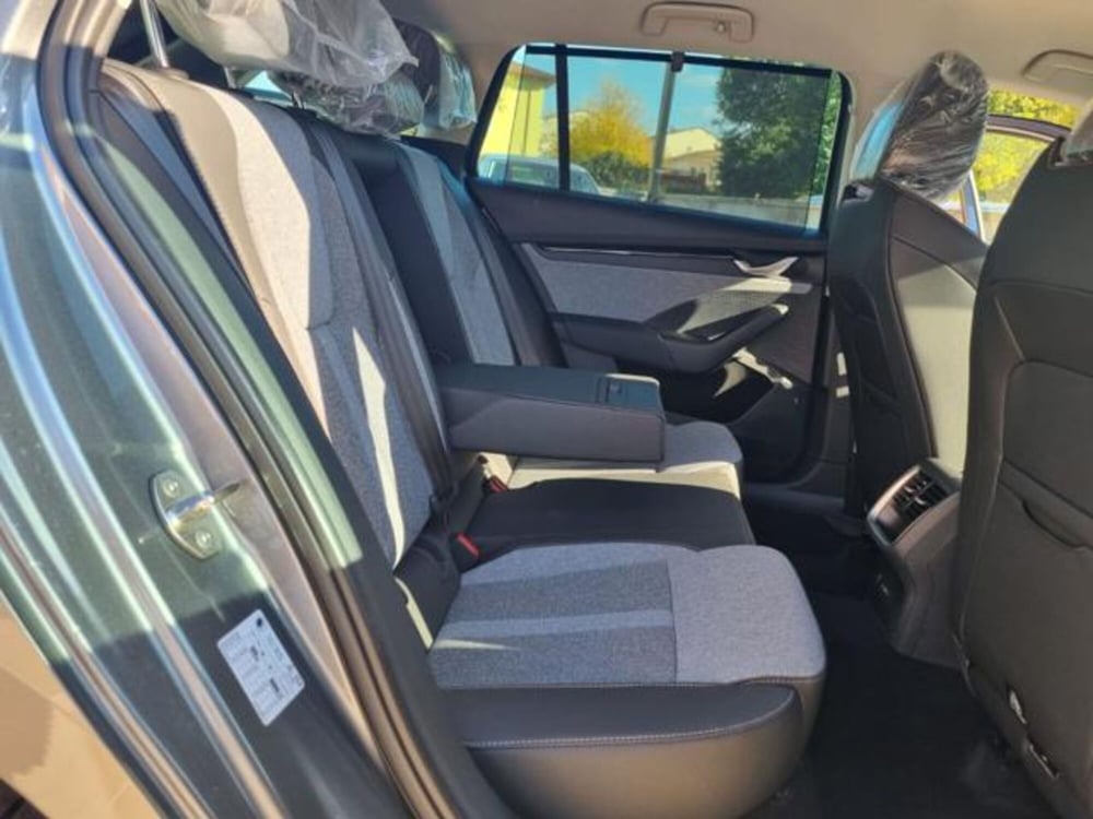 Skoda Octavia Station Wagon nuova a Pisa (9)