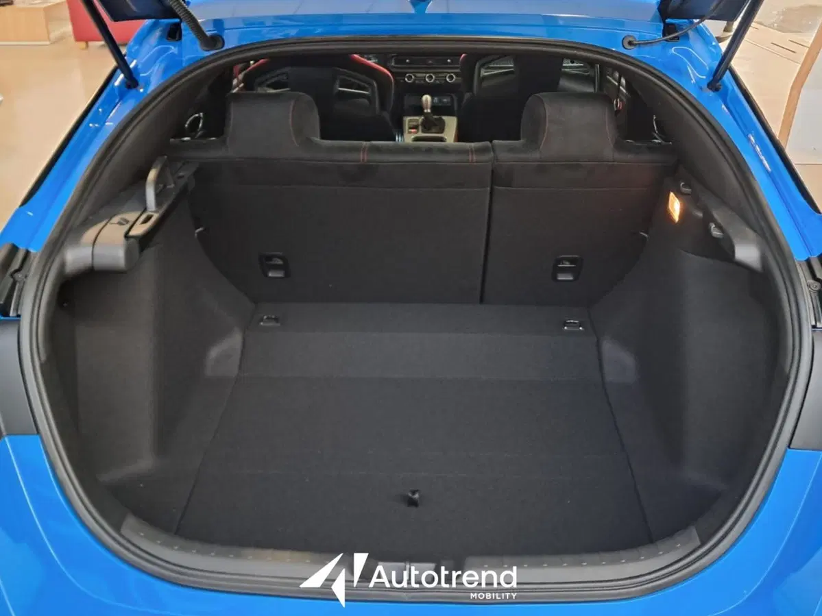 Honda Civic nuova a Bari (15)