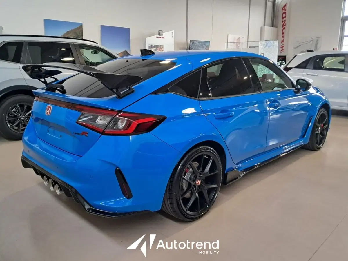 Honda Civic nuova a Bari (4)