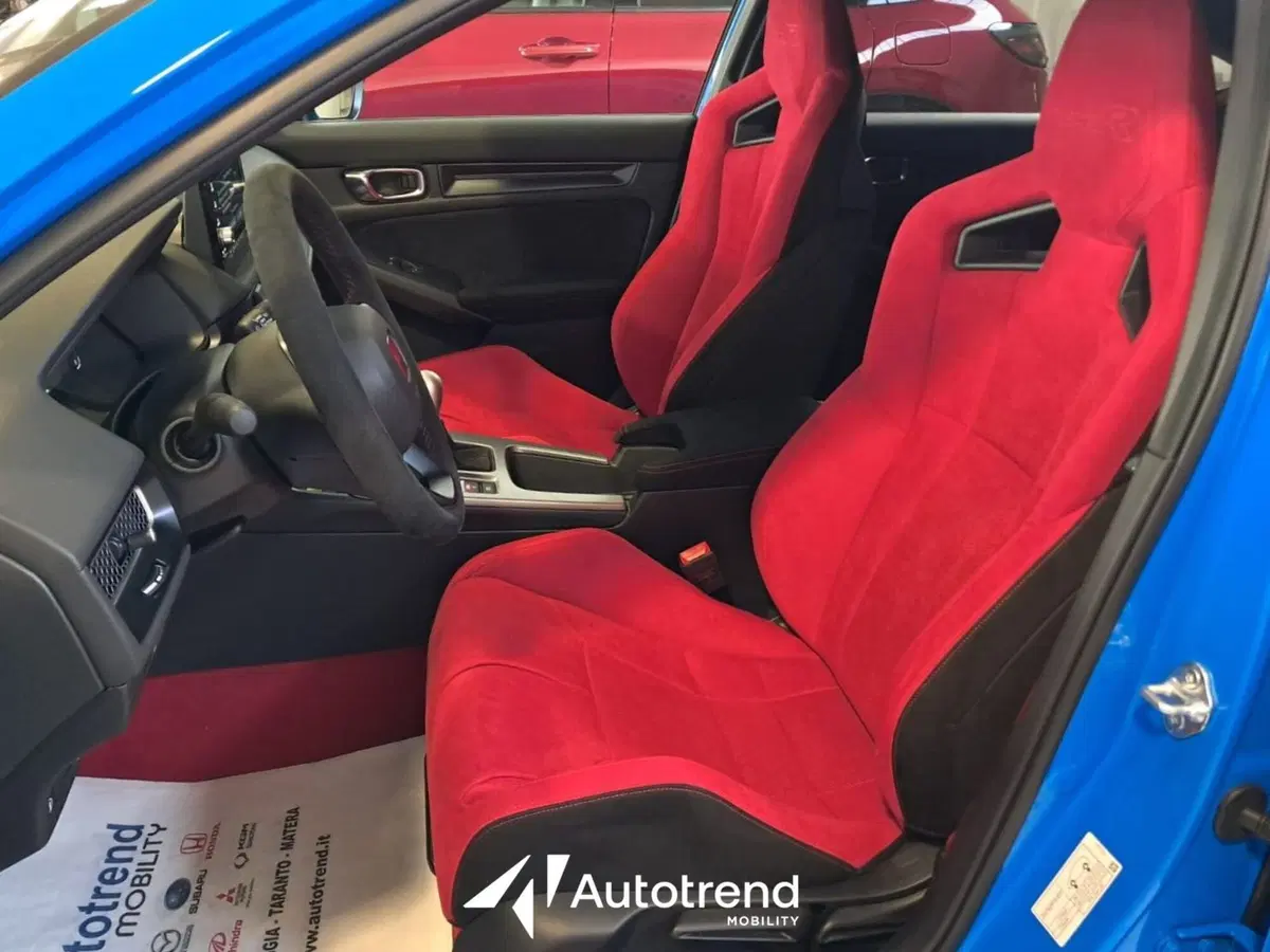 Honda Civic nuova a Bari (7)