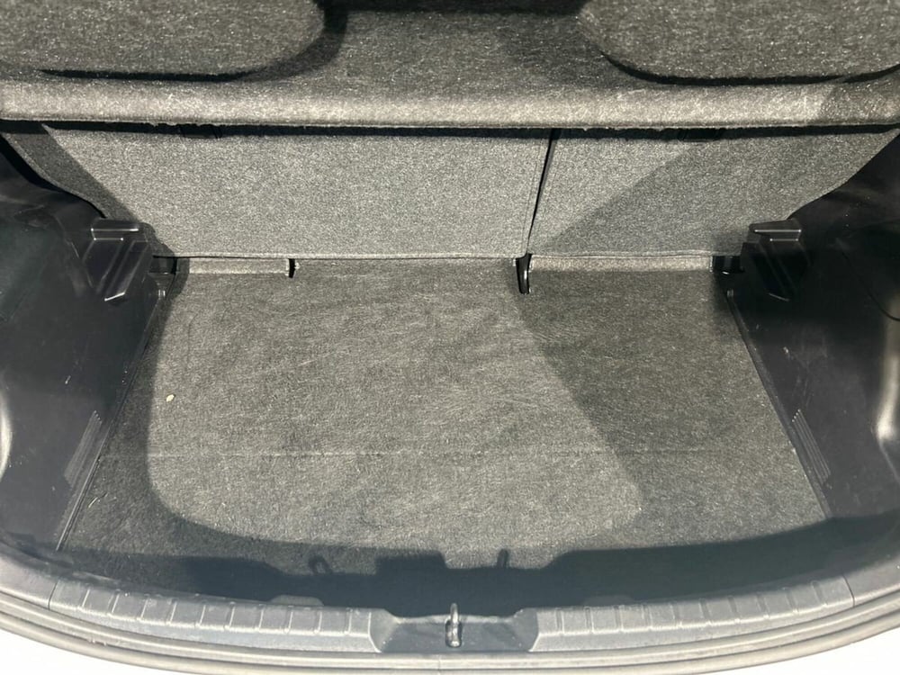 Toyota Yaris usata a Lecco (12)
