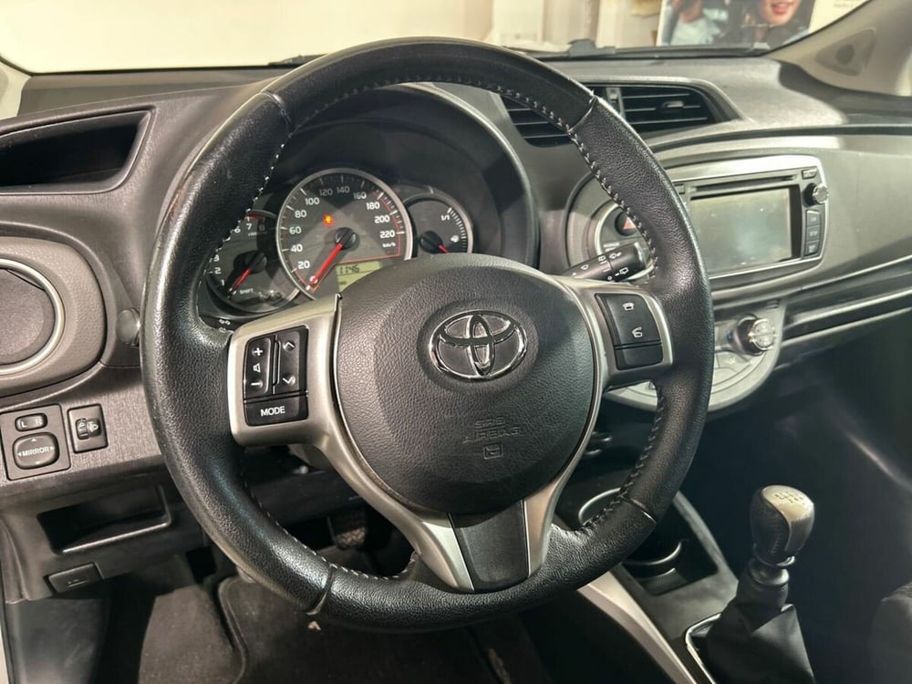 Toyota Yaris usata a Lecco (14)