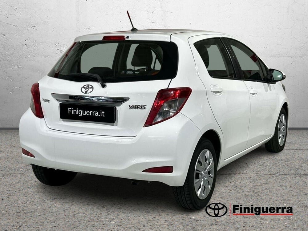 Toyota Yaris usata a Lecco (4)
